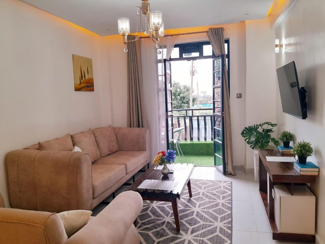 Sandalwood Suites Nakuru - Studios & One Bedroom Suites Екстер'єр фото