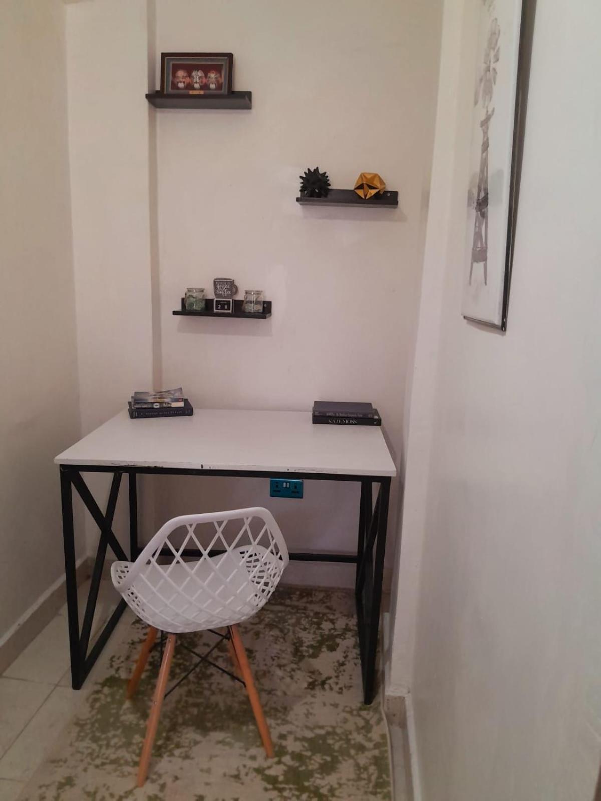 Sandalwood Suites Nakuru - Studios & One Bedroom Suites Екстер'єр фото